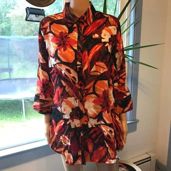 Chico’s 100% Linen Buttons down Shirt/Blouse Women Size 1 - Picture 1 of 4
